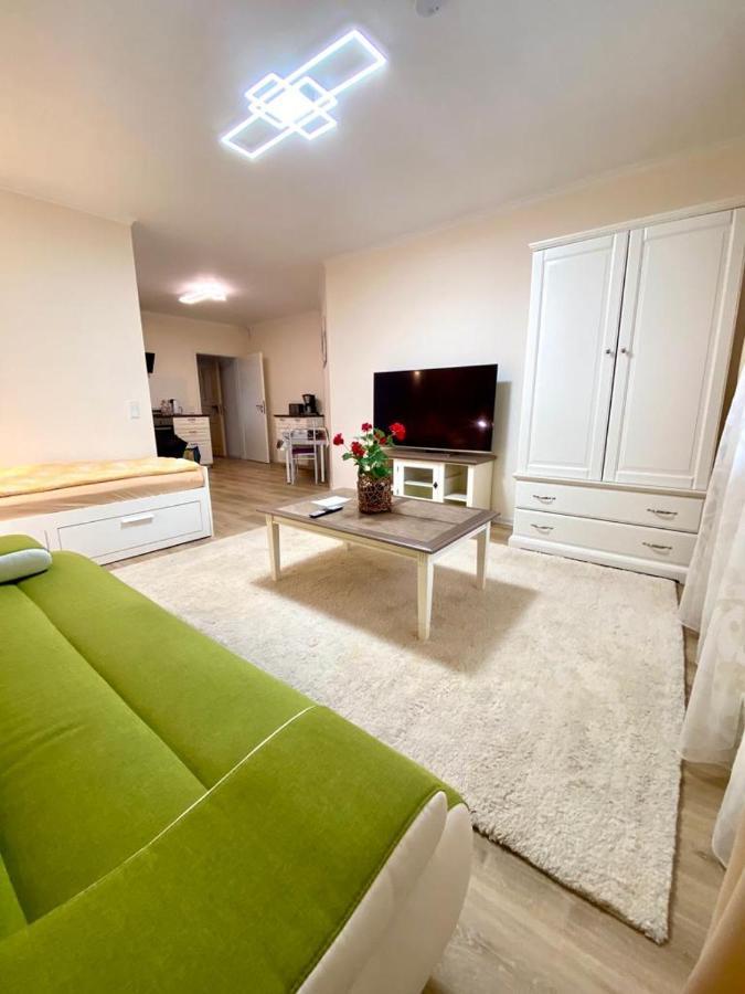 Wohnung Im Erdgeschoss Битигхайм-Бисинген Екстериор снимка