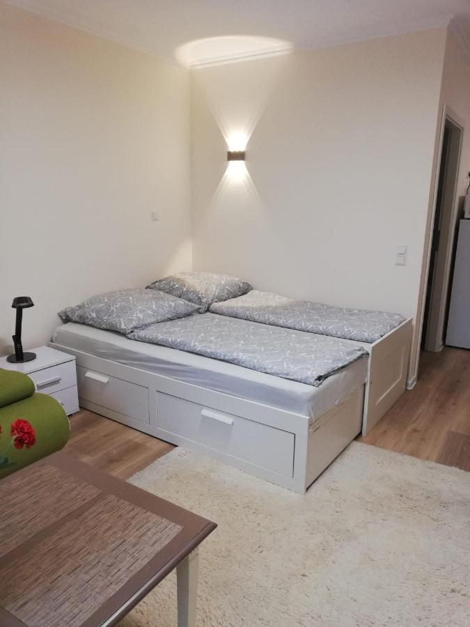 Wohnung Im Erdgeschoss Битигхайм-Бисинген Екстериор снимка